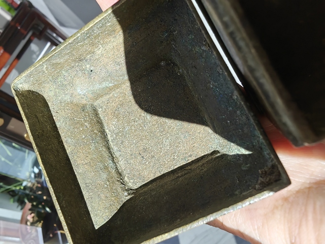 古玩銅器獸鈕印盒真品鑒賞圖
