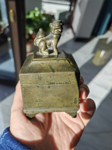 古玩銅器獸鈕印盒真品鑒賞圖