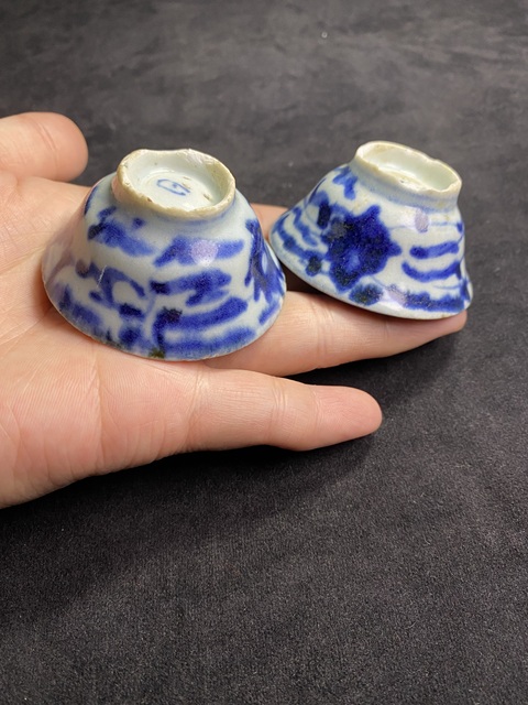 古玩陶瓷清，乾嘉花卉紋青花小酒盅拍賣，當前價格188元