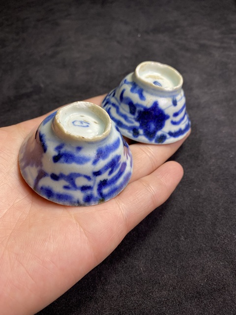 古玩陶瓷清，乾嘉花卉紋青花小酒盅拍賣，當前價格188元