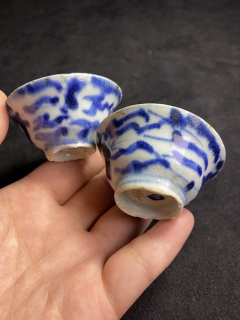 古玩陶瓷清，乾嘉花卉紋青花小酒盅拍賣，當前價格188元