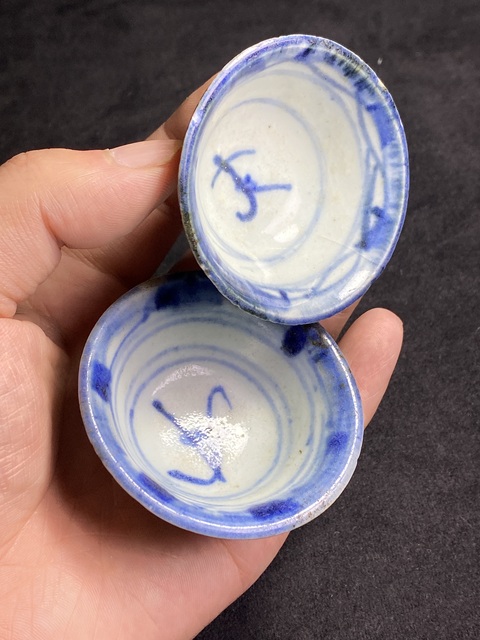 古玩陶瓷清，乾嘉花卉紋青花小酒盅拍賣，當前價格188元