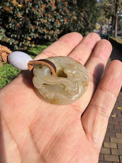 古玩玉器和田玉雕“螭龍紋璧”真品鑒賞圖