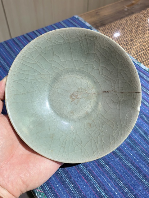 古玩陶瓷龍泉青瓷刻仰蓮紋盤真品鑒賞圖