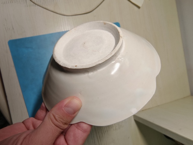 古玩陶瓷五代邢窯五花口白釉碗真品鑒賞圖