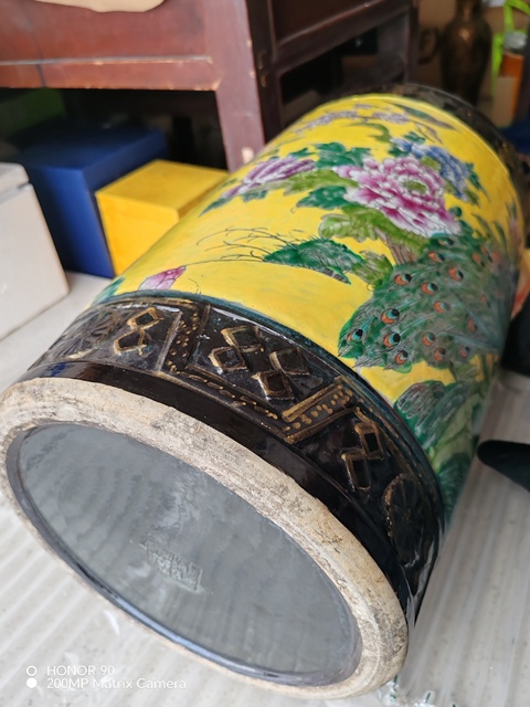 古玩陶瓷花鳥紋罐真品鑒賞圖