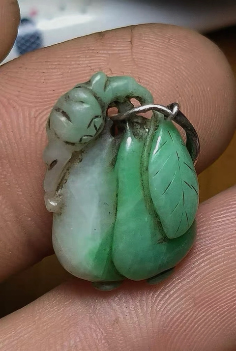 古玩玉器翡翠雕“瓜果墜”真品鑒賞圖