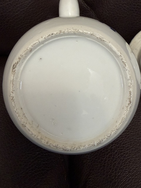 古玩陶瓷青花博古花卉紋提梁壺真品鑒賞圖