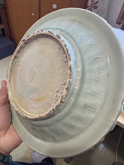 古玩陶瓷豆青釉青花飄帶繡球獅子紋葵口盤拍賣，當前價格12666元