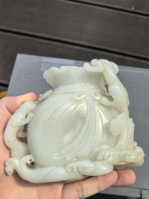 古玩玉器螭龍獻寶（財）和田白玉水盂真品鑒賞圖