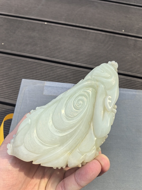 古玩玉器螭龍獻寶（財）和田白玉水盂真品鑒賞圖