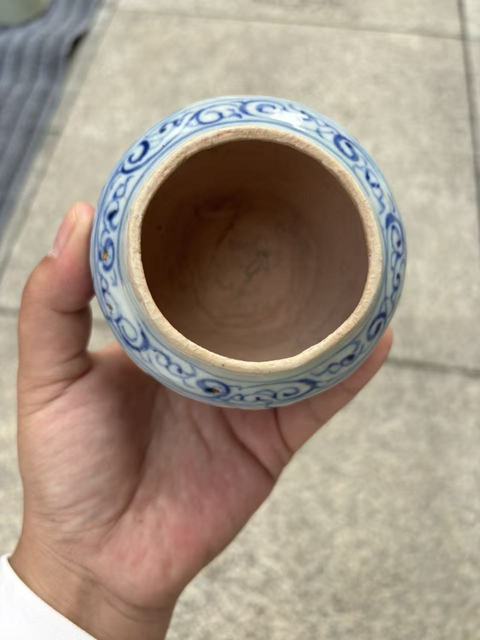 古玩陶瓷青花纏枝花卉紋罐真品鑒賞圖