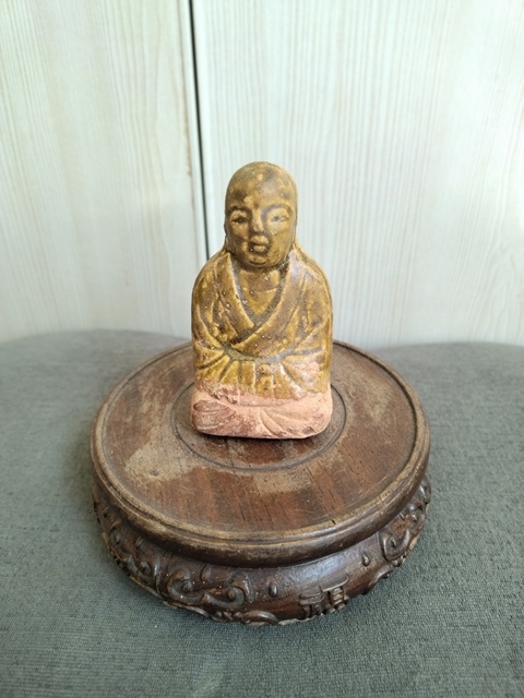 古玩陶瓷黃釉塑像拍賣，當前價格1500元