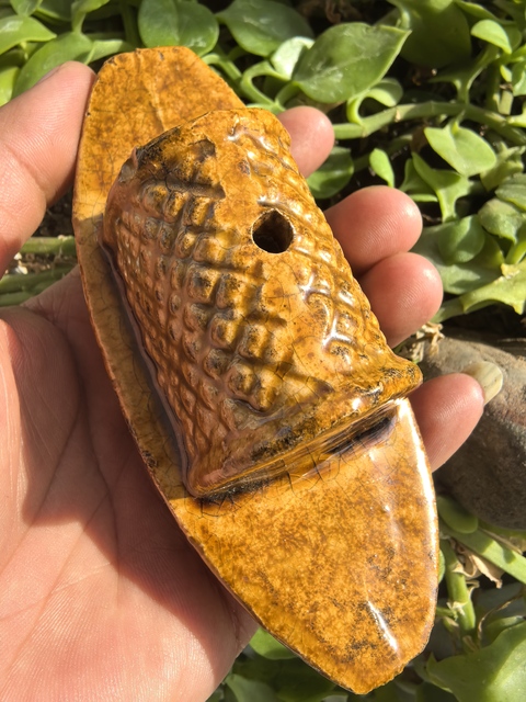 古玩陶瓷黃釉船擺件真品鑒賞圖