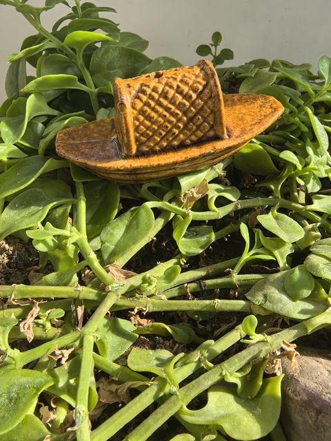 古玩陶瓷黃釉船擺件真品鑒賞圖