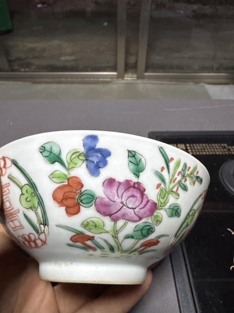 古玩陶瓷晚清粉彩碗真品鑒賞圖