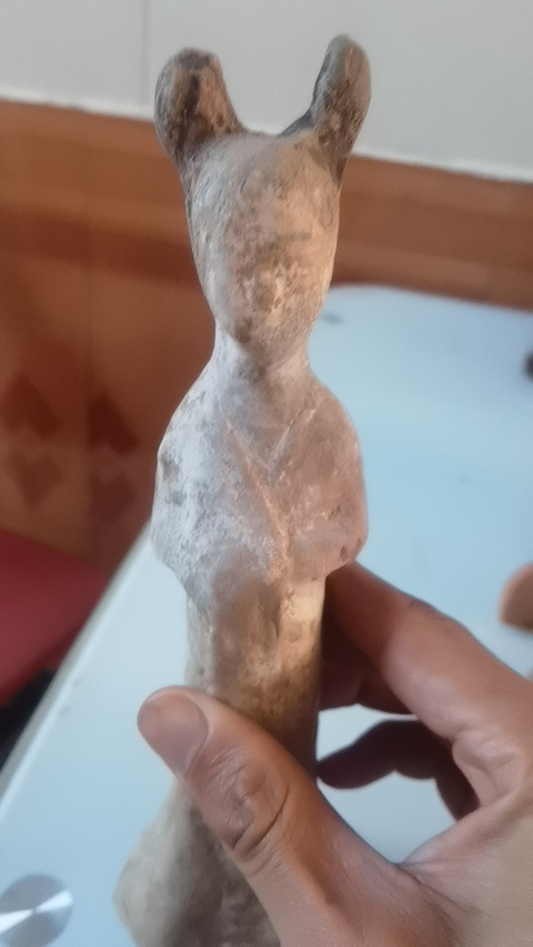 古玩陶瓷仕女陶俑真品鑒賞圖