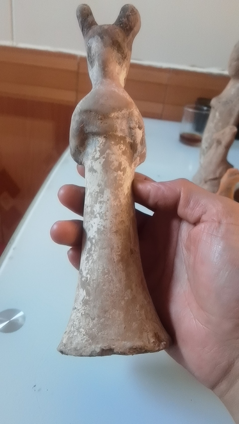 古玩陶瓷仕女陶俑真品鑒賞圖