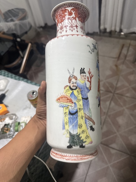 古玩陶瓷粉彩八蠻進寶人物故事紋棒槌瓶真品鑒賞圖