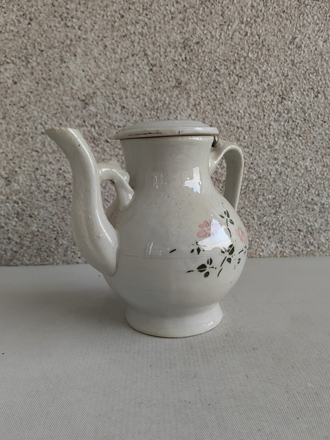 古玩陶瓷釉下彩繪花卉紋茶壺拍賣，當前價格680元