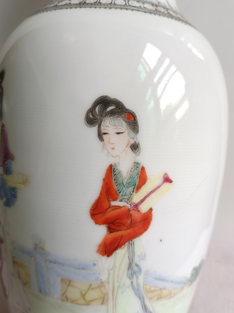 古玩陶瓷粉彩仕女人物紋瓶真品鑒賞圖