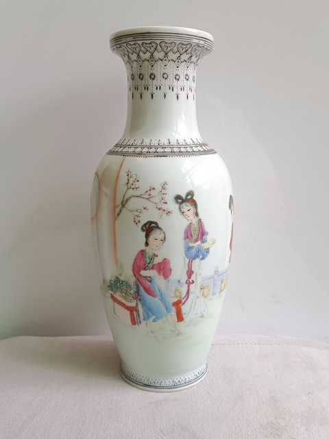 古玩陶瓷粉彩仕女人物紋瓶真品鑒賞圖