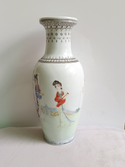 古玩陶瓷粉彩仕女人物紋瓶真品鑒賞圖