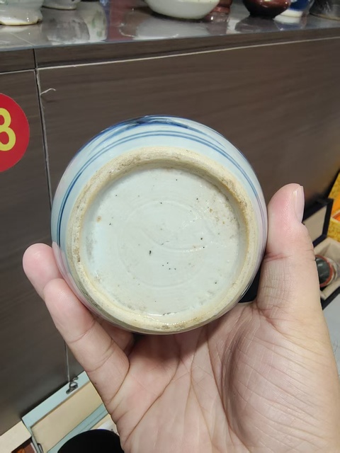 古玩陶瓷山水紋青花罐真品鑒賞圖