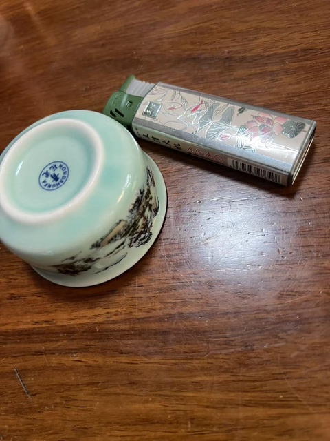 古玩陶瓷冬青釉彩繪山水人物杯真品鑒賞圖