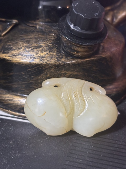 古玩玉器和田桃型玉掛飾拍賣，當前價格99元