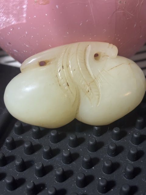 古玩玉器和田桃型玉掛飾拍賣，當前價格99元