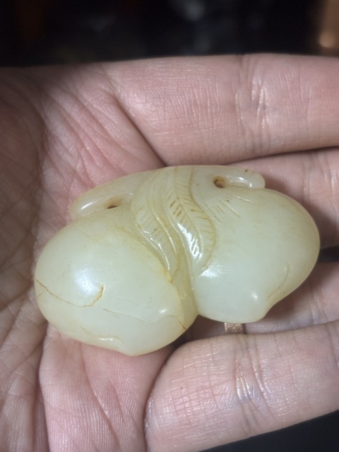古玩玉器和田桃型玉掛飾拍賣，當前價格99元