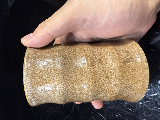 古玩陶瓷哥釉竹節筆筒真品鑒賞圖