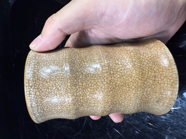 古玩陶瓷哥釉竹節筆筒真品鑒賞圖