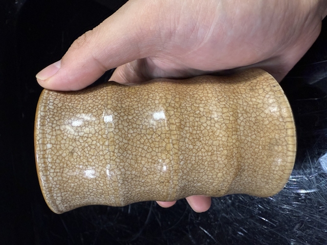 古玩陶瓷哥釉竹節筆筒真品鑒賞圖