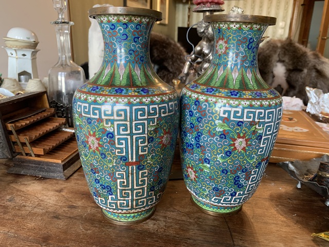 古玩雜項銅胎掐絲琺瑯纏枝紋賞瓶真品鑒賞圖