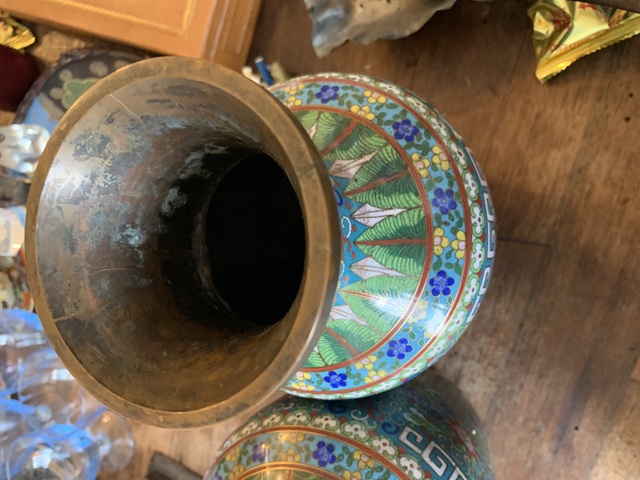 古玩雜項銅胎掐絲琺瑯纏枝紋賞瓶真品鑒賞圖