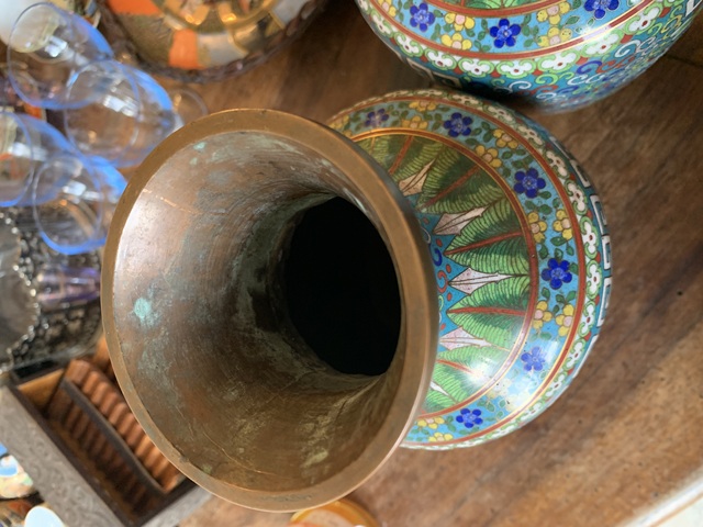 古玩雜項銅胎掐絲琺瑯纏枝紋賞瓶真品鑒賞圖