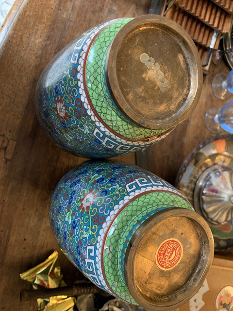 古玩雜項銅胎掐絲琺瑯纏枝紋賞瓶真品鑒賞圖