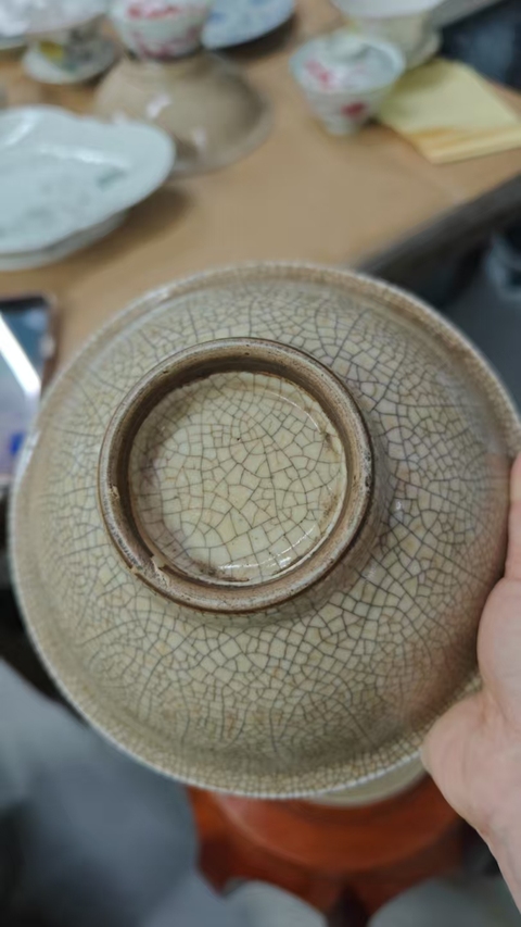 古玩陶瓷哥釉撇口碗真品鑒賞圖