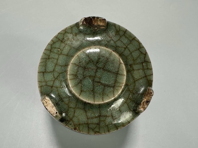 古玩陶瓷青釉三足筒式香爐真品鑒賞圖