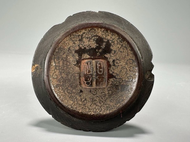 古玩陶瓷青釉三足筒式香爐真品鑒賞圖