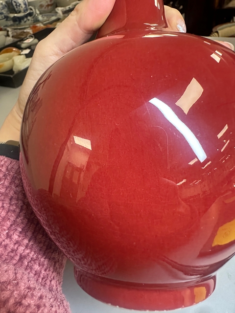 古玩陶瓷郎紅釉天球瓶真品鑒賞圖