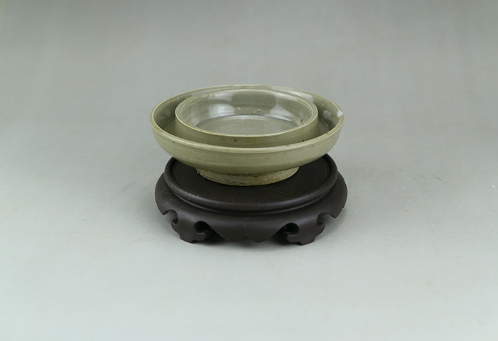 古玩陶瓷明代.龍泉窯青瓷托盤拍賣，當前價格1200元