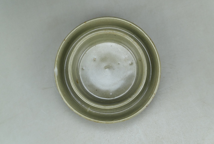 古玩陶瓷明代.龍泉窯青瓷托盤拍賣，當前價格1200元