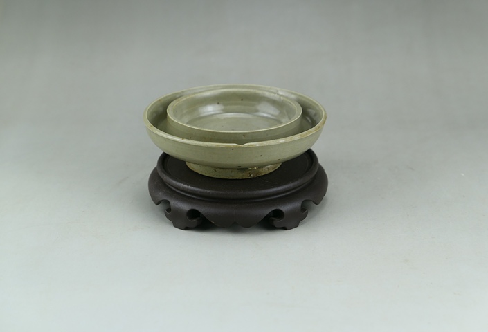 古玩陶瓷明代.龍泉窯青瓷托盤拍賣，當前價格1200元