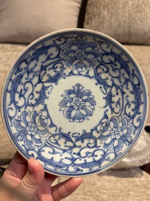 古玩陶瓷青花淡描花卉紋盤真品鑒賞圖