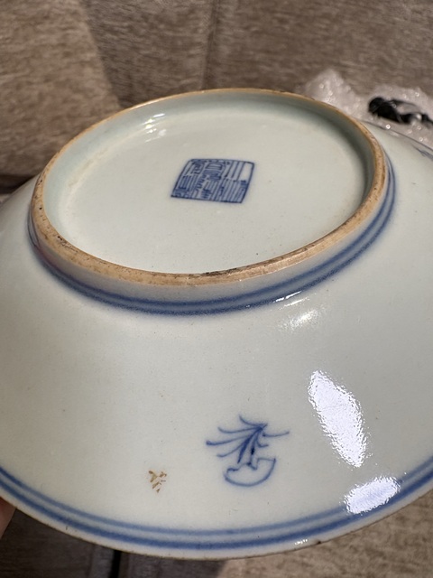 古玩陶瓷青花淡描花卉紋盤真品鑒賞圖