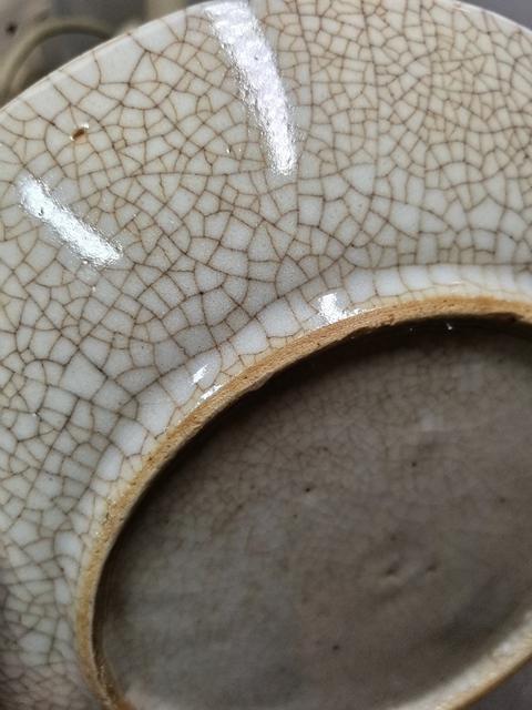 古玩陶瓷清中景德鎮(zhèn)窯哥釉盤真品鑒賞圖