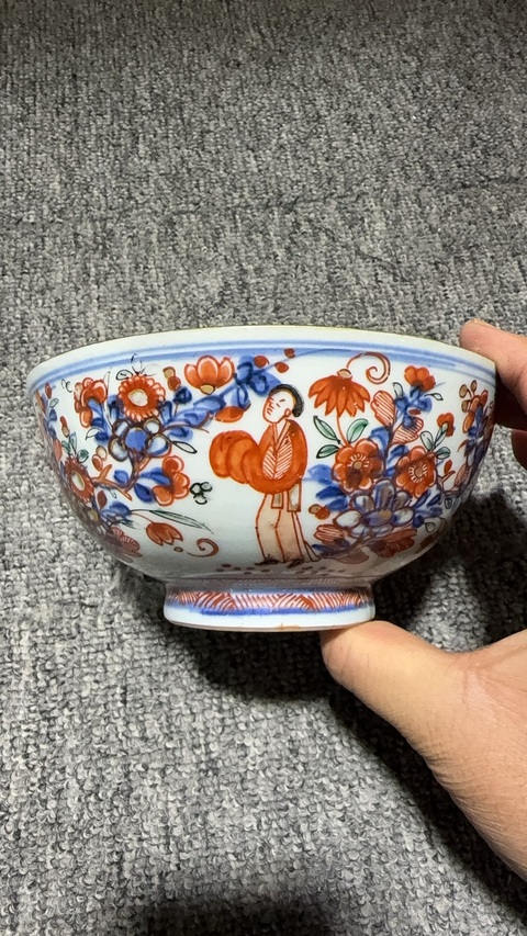 古玩陶瓷青花礬紅人物紋碗真品鑒賞圖